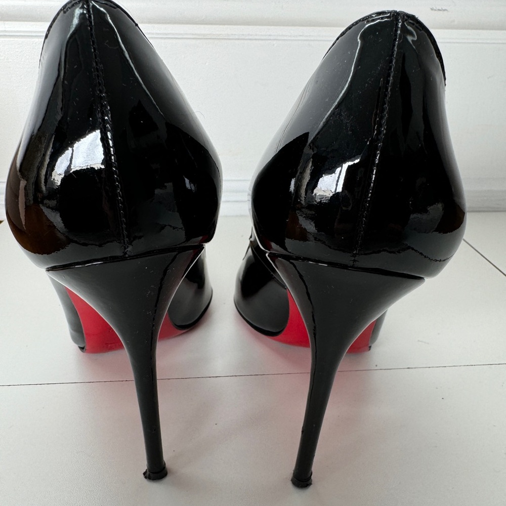 Christian Louboutin Paris black patent leather stiletto heels 35.5